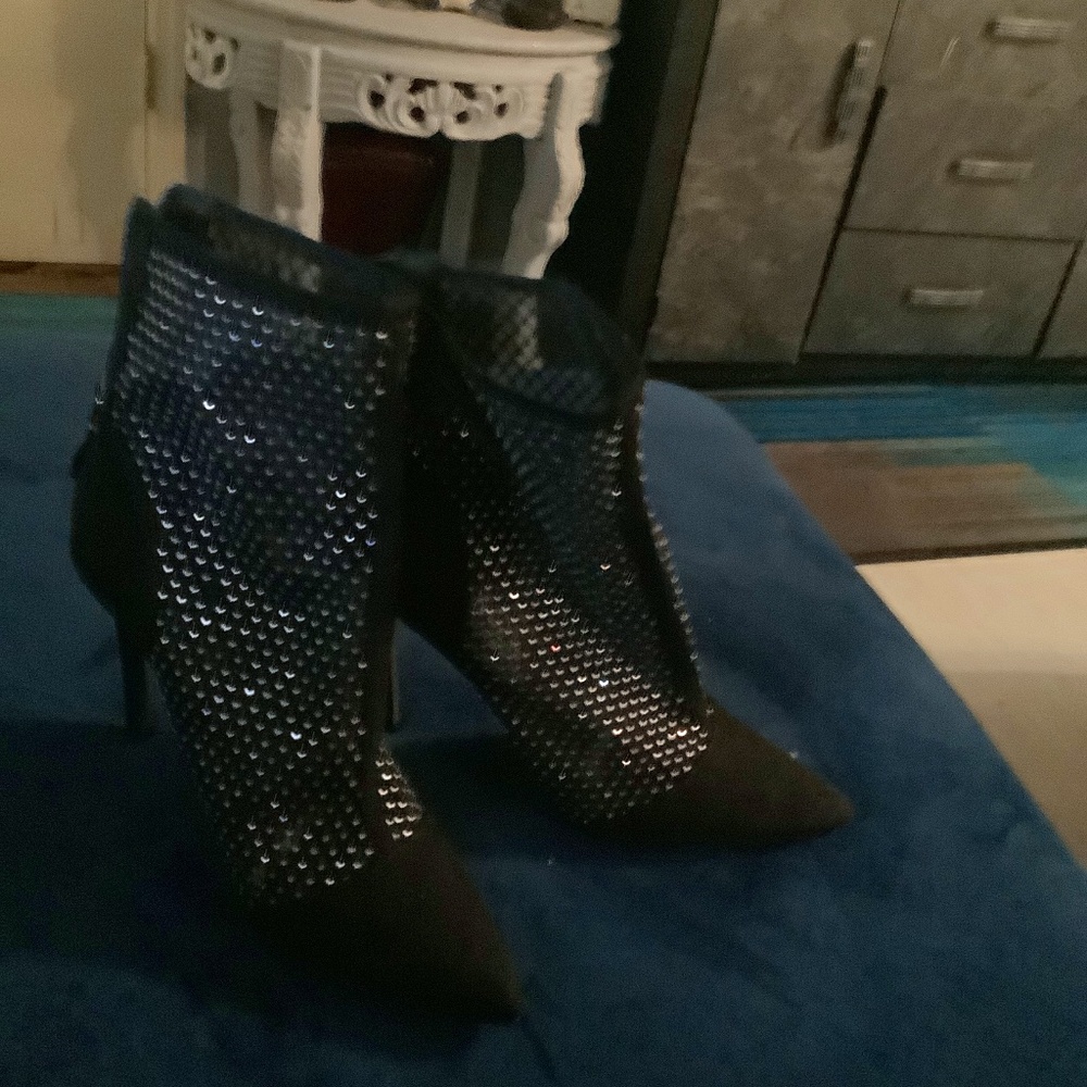 Boots with sparkling black and silver gems size 81/2